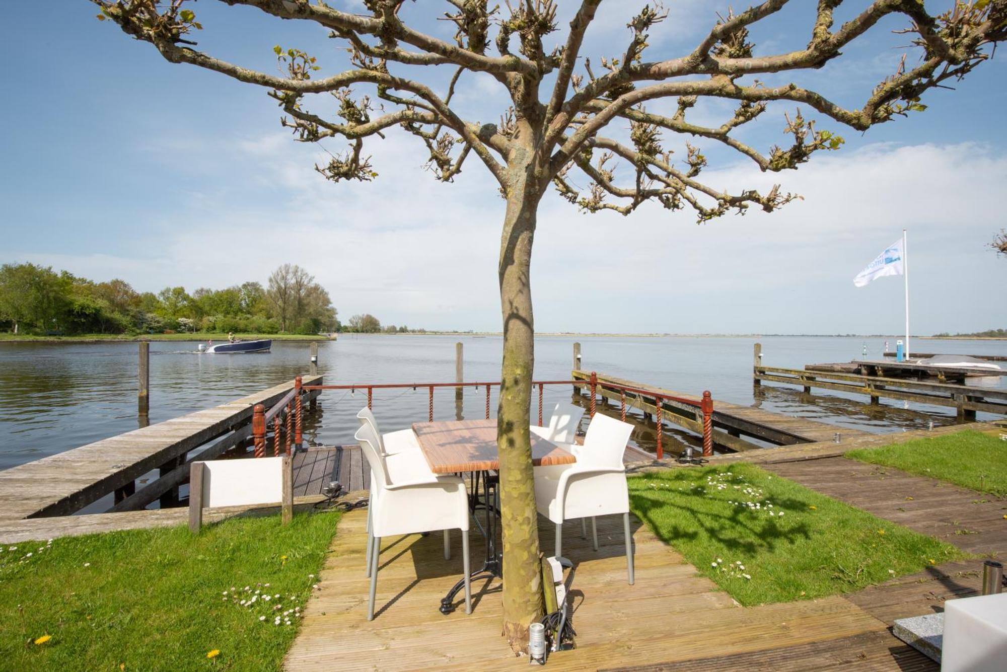 Meerzicht 24 - Luxury Family Accommodation With Beautiful Lake Side View Uitgeest Exterior photo
